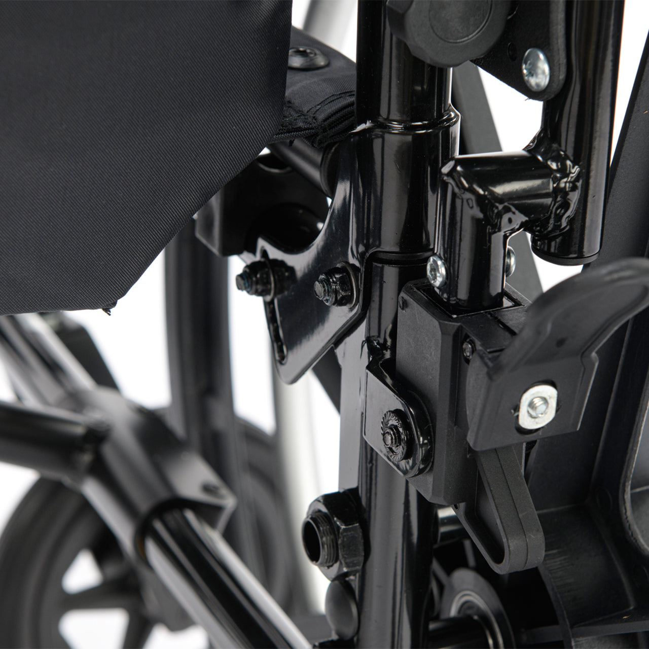 Chariot IV XTC Wheelchair - K4 – Removable Desk Arms with Elevating Leg Rests
